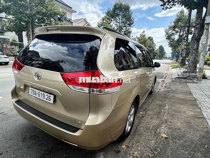 Toyota Sienna 2010 bản LE 2 cửa điện - 80000 km