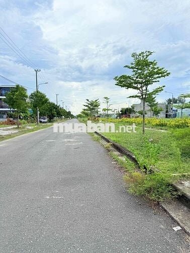 CHÀO BÁN LÔ ĐẤT CỰC ĐẸP ĐƯỜNG 40m-MẶT TIỀN 6m.GIÁ CHỈ 3,4 TỶ
