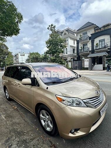 Toyota Sienna 2010 bản LE 2 cửa điện - 80000 km