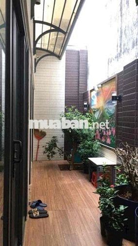 Nhà 1 trệt 2 lầu đẹp 4x1 Shr đg xe Tải thông cáh QL 22 chỉ 50m