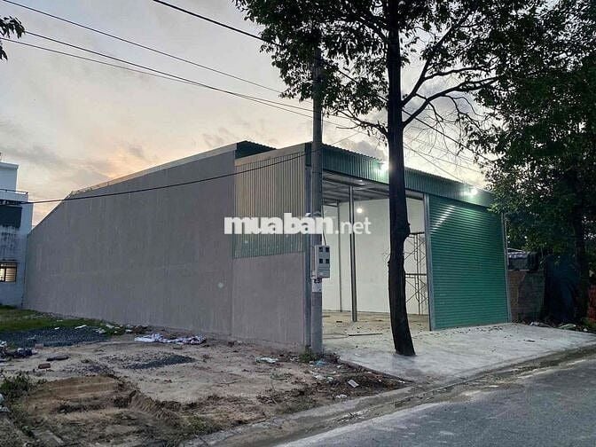 Cho thuê kho xưởng 300m2 Phú Tân, Thành Phố Mới