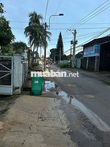 Cho thuê phòng trọ tổng dt55m2 ( ngang 5,5m x 10m2) giá 3tr, ở liền dc