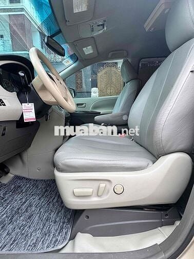 Toyota Sienna 2010 bản LE 2 cửa điện - 80000 km