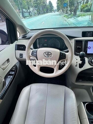 Toyota Sienna 2010 bản LE 2 cửa điện - 80000 km
