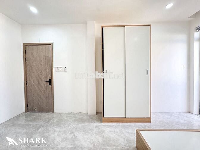 Trống Căn Hộ Ban Công Full Nội Thất ở Bạch Đằng, Hàng Xanh Bình Thạnh