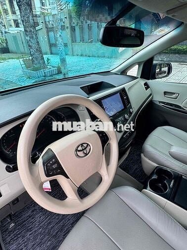 Toyota Sienna 2010 bản LE 2 cửa điện - 80000 km