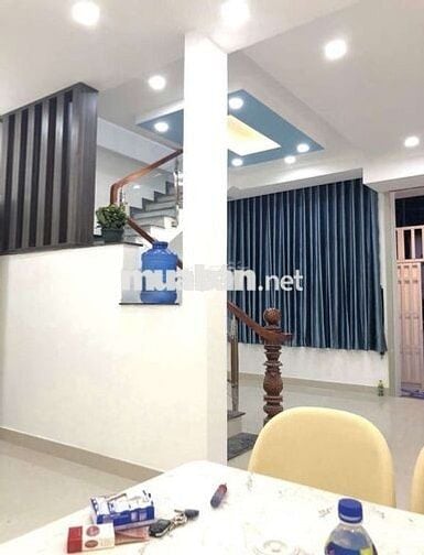 Cho thuê nhà nguyên căn 1 trệt 1 lầu, hẻm xe hơi dt 6×12 có 2pn,2wc