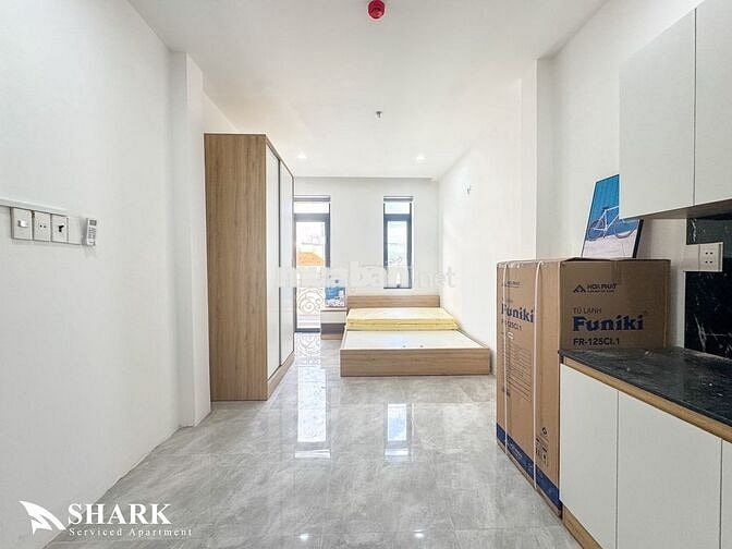 Trống Căn Hộ Ban Công Full Nội Thất ở Bạch Đằng, Hàng Xanh Bình Thạnh