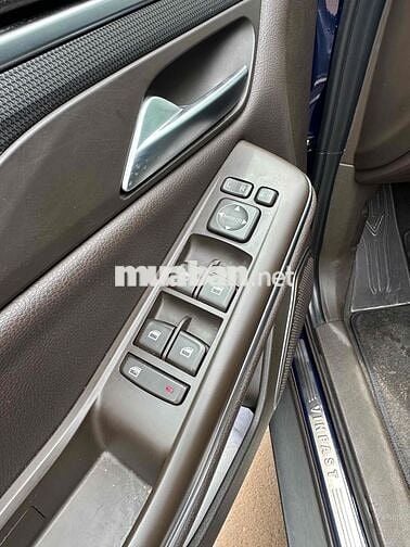 VinFast Lux SA2.0 2019 2.0 AT