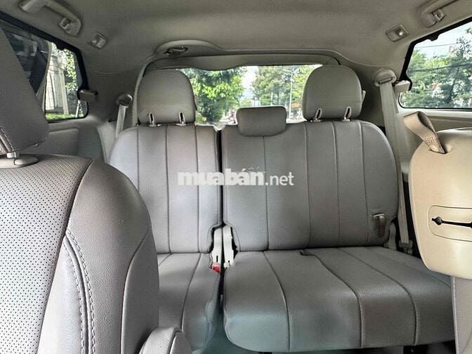 Toyota Sienna 2010 bản LE 2 cửa điện - 80000 km