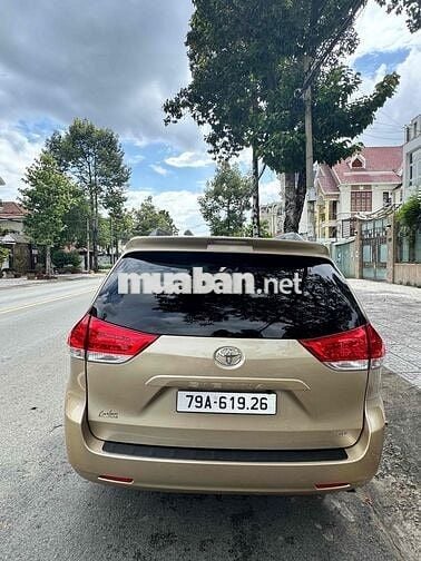 Toyota Sienna 2010 bản LE 2 cửa điện - 80000 km
