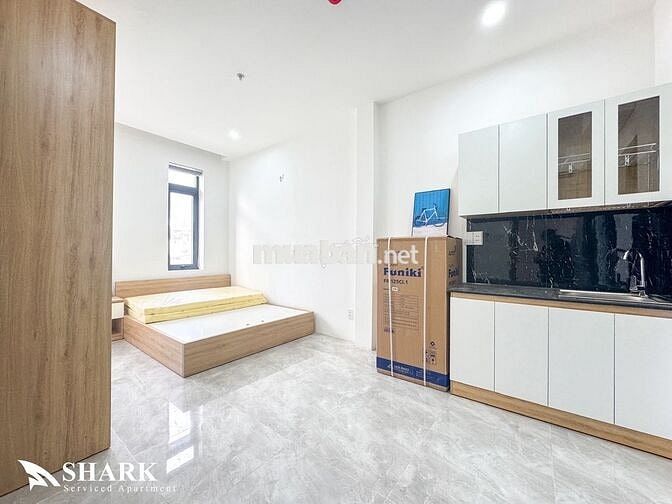 Trống Căn Hộ Ban Công Full Nội Thất ở Bạch Đằng, Hàng Xanh Bình Thạnh