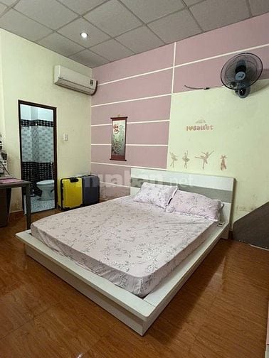 Nhà dt 64m2 đúc 1 lầu 3pn hẻm 8m đường Hương Lộ 2, Q. Bình Tân