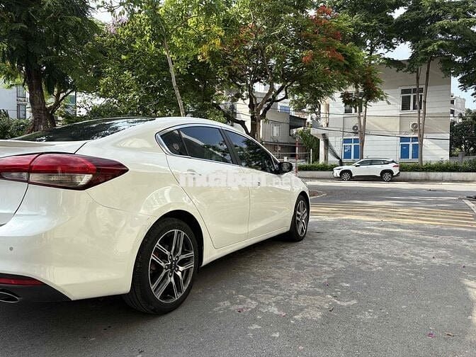 Kia Cerato 2017 1.6 AT - 90000 km