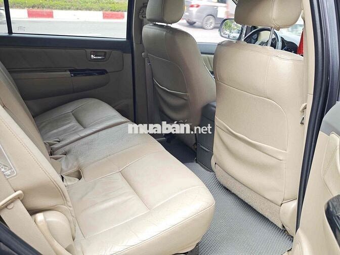 Toyota Fortuner 2013 2.7V 4x4 AT - 10000 km