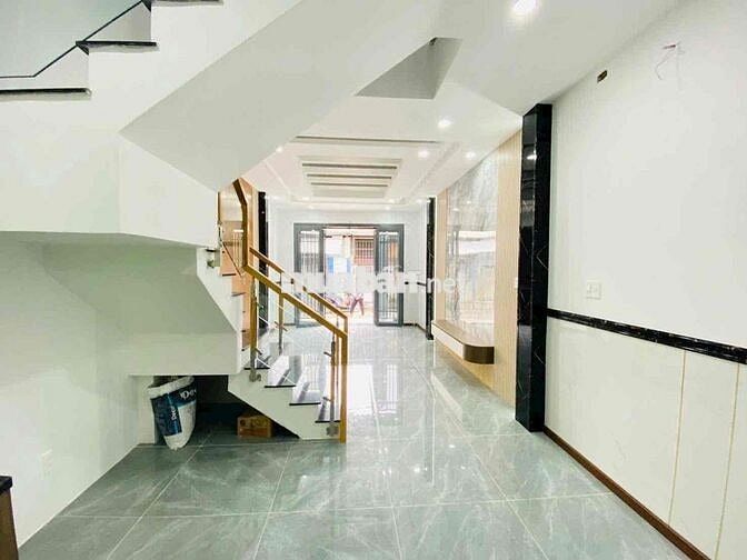 Nhà 4x15 sổ riêng 1 lầu hẻm xe hơi đường 6m Thạnh Lộc 14 Q12