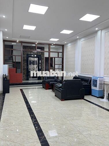 Cho thuê căn nhà đường Trung Yên 11, Dt 90m2 x 7 tầng thông sàn có TM