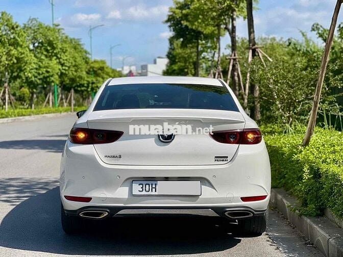 Mazda 3 2021 2.0L Signature Premium - 21000
