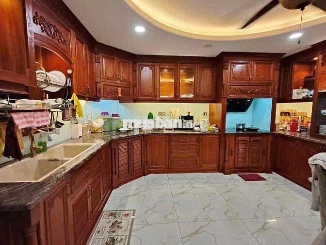 HIẾM BÀU CÁT-TÂN BÌNH-5TẦNG-CÓ THANG MÁY-GẦN T3-CHỈ NHỈNH 16 TỶ
