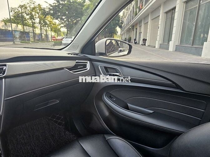 MG5 sx 2023 số tự động bản std màu trắng