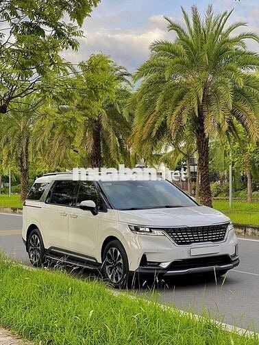 2021 2.2D Luxury 8 chỗ - 76000 km