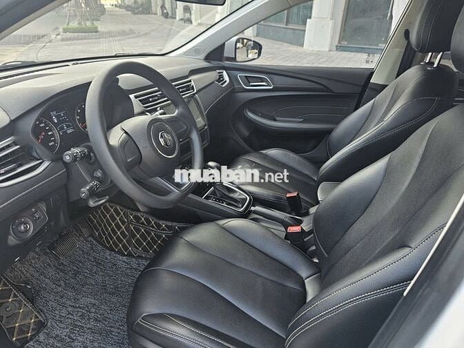 MG5 sx 2023 số tự động bản std màu trắng