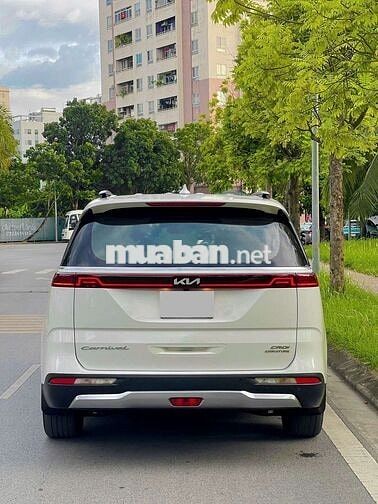 2021 2.2D Luxury 8 chỗ - 76000 km