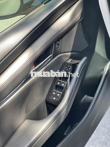 Mazda 3 2021 2.0L Signature Premium - 21000