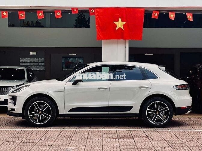 Porches Macan sx2019, options 900 tr, odo 1,8v km