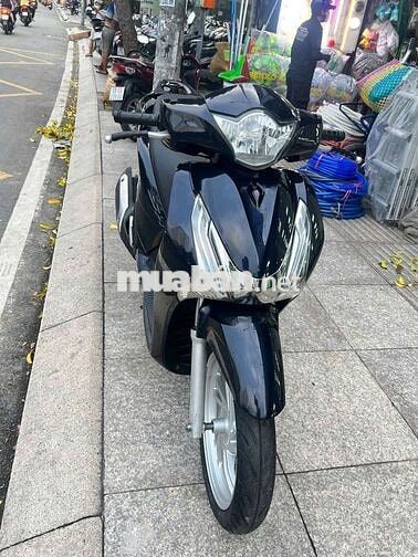 Honda SH 150 2015 mới 90% Bstp chính chủ