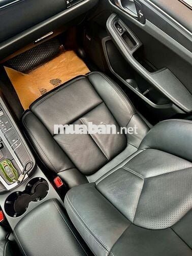 Porches Macan sx2019, options 900 tr, odo 1,8v km