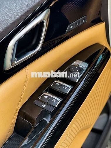 2021 2.2D Luxury 8 chỗ - 76000 km