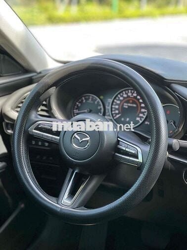 Mazda 3 2021 2.0L Signature Premium - 21000