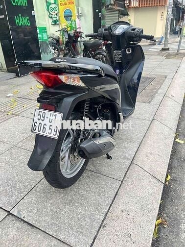 Honda SH 150 2015 mới 90% Bstp chính chủ