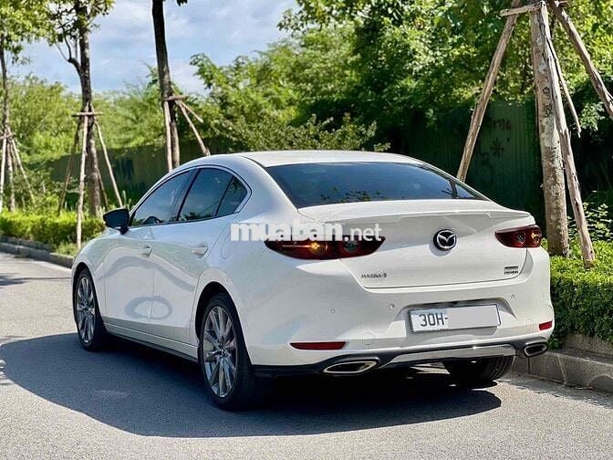 Mazda 3 2021 2.0L Signature Premium - 21000