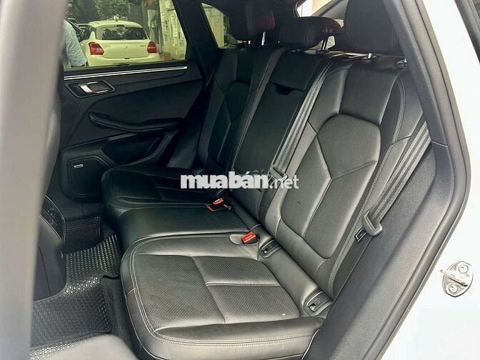 Porches Macan sx2019, options 900 tr, odo 1,8v km