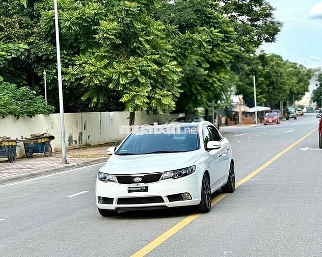 Kia Cerato 2011 1.6 AT - 128000 km