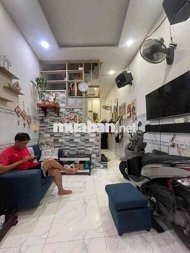 Bán nhà Tô Ngọc Vân Trệt 2 Lầu sát bên Gò Vấp sổ chung