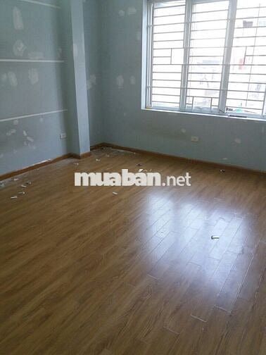 Cho thuê căn nhà 50m2 x 5 tầng mặt ngõ 381 phố Nguyễn Khang, Yên Hòa