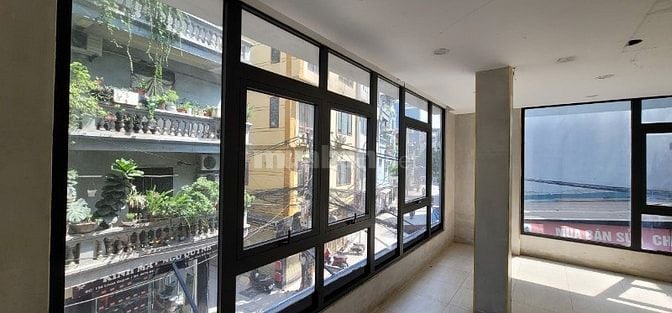 Cho thuê nhà 2 mặt tiền đường Chùa Quỳnh và Ngõ Quỳnh, HBT, tầng 1+2