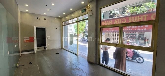 Cho thuê nhà 2 mặt tiền đường Chùa Quỳnh và Ngõ Quỳnh, HBT, tầng 1+2