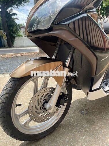Honda Air Blade Đời 2014 Màu Vàng Đen, Máy Zin