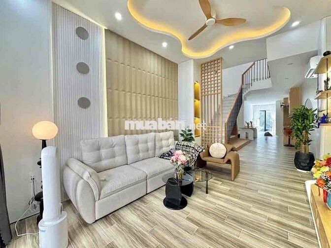 Siêu phẩm 4 tầng, hồ bơi trong nhà ngay đường Chính Hữu, Sơn Trà , ĐN