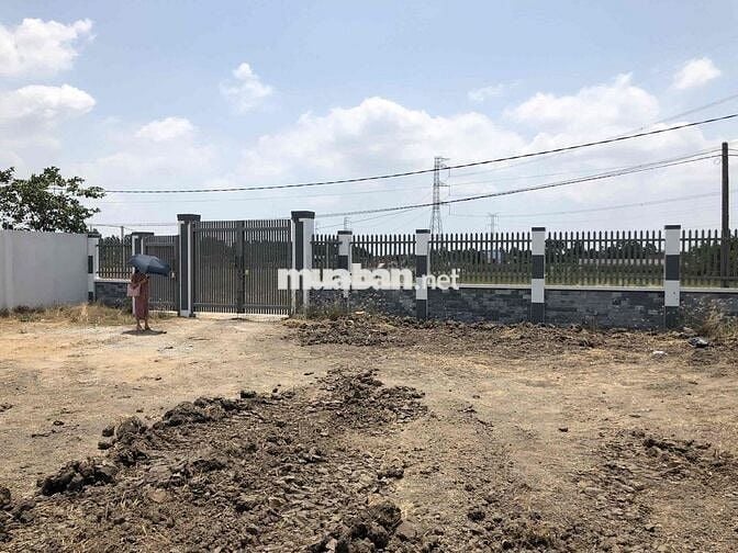 Cần bán 1000m2 đất lúa có sẵn 160m2 thổ cư. ĐÃ XÂY DỰNG RÀO QUANH ĐẤT