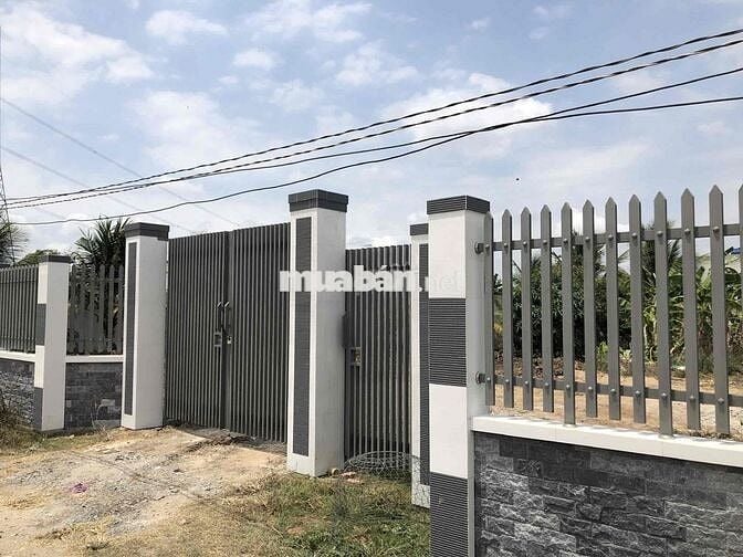 Cần bán 1000m2 đất lúa có sẵn 160m2 thổ cư. ĐÃ XÂY DỰNG RÀO QUANH ĐẤT