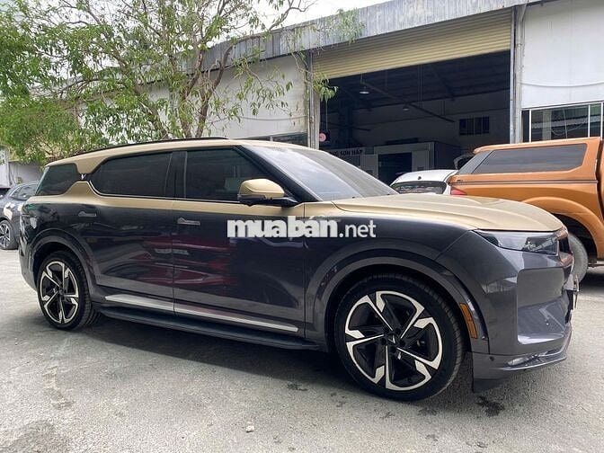 Hãng xe Vinfast VF9 cần bán nhanh.