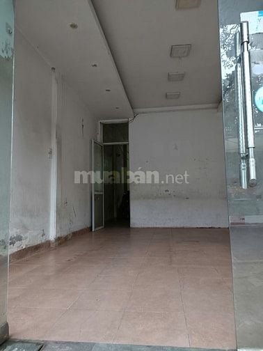 Cho thuê cửa hàng 70m2, mặt đường Nguyễn Chí Thanh, Hà Nội