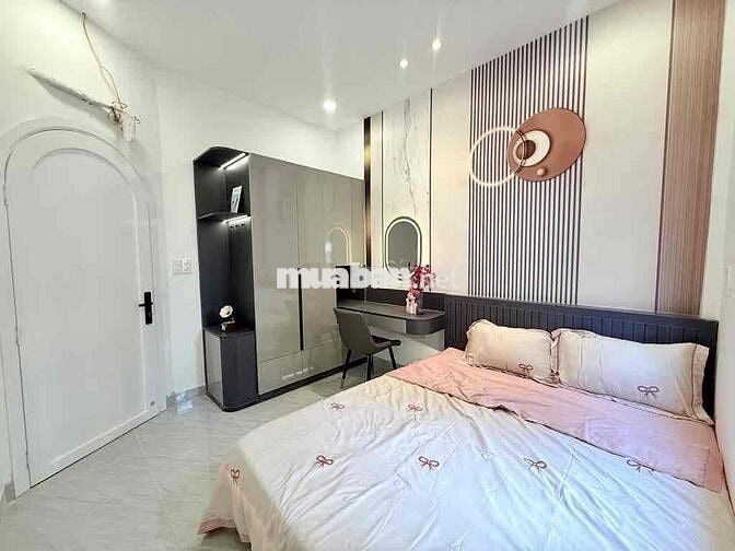 Bán Nhà Đẹp Đường Phan Xích Long - 30m2 3PN - Sổ 2025 Hoàn Công Đủ