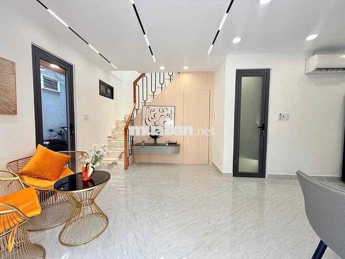 Bán Nhà Đẹp Đường Phan Xích Long - 30m2 3PN - Sổ 2025 Hoàn Công Đủ