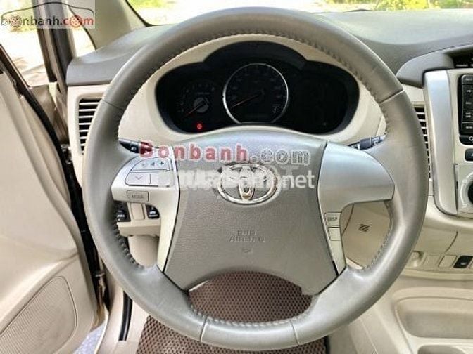 Toyota Innova 2.0G 2012